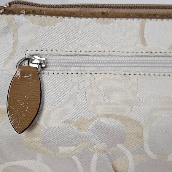 Coach NWT Soho Optic Wristlet - Picture 4 of 8